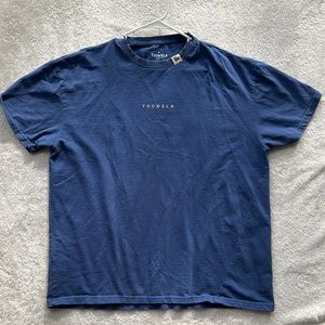 Young LA shirt. Round neck. Short sleeves. Men’s large.